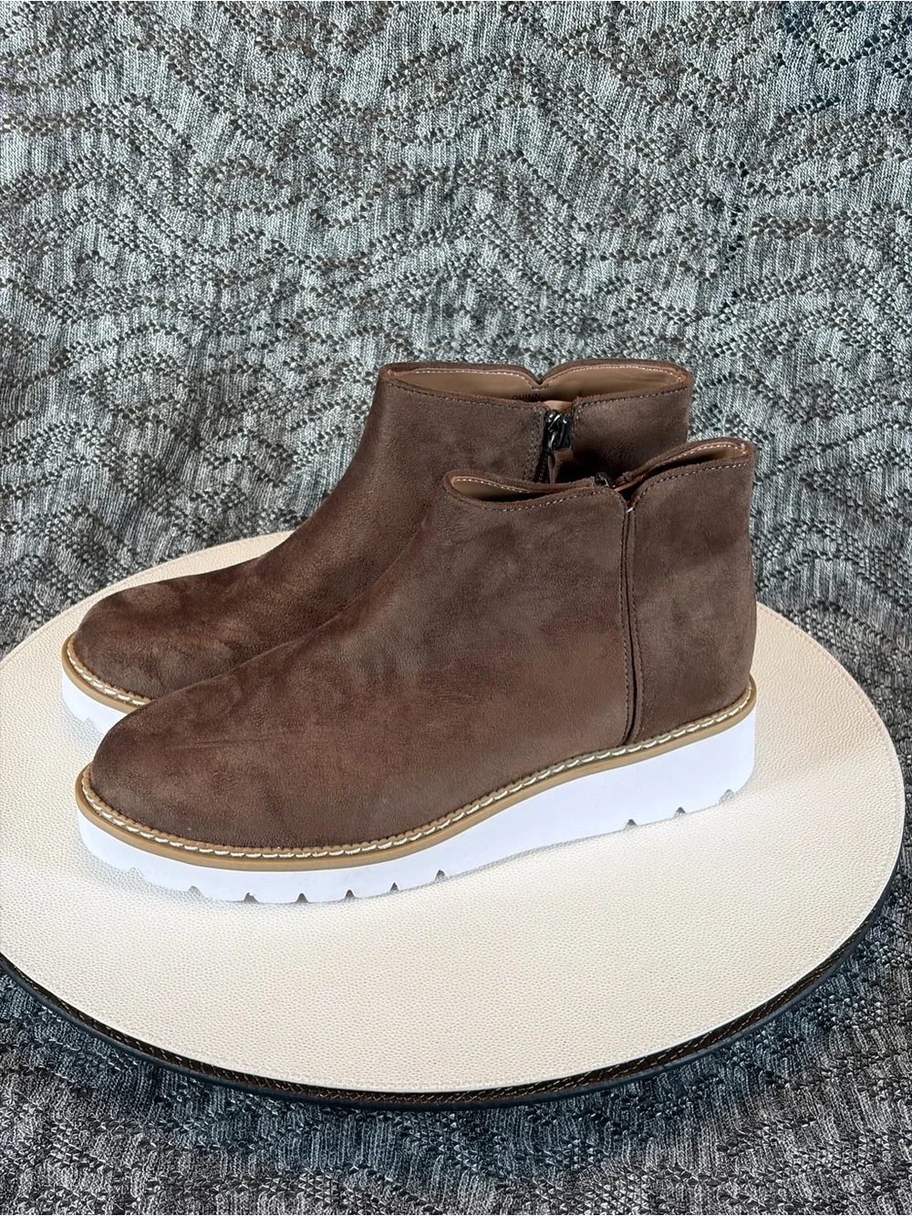 Aerosoles Quinn zip ankle bootie Women's 7.5
